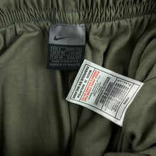 Load image into Gallery viewer, Pantalón Nike Parachute - S