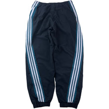 Cargar imagen en el visor de la galería, Pantalón Adidas Parachute Three Stripes - L