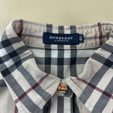 Cargar imagen en el visor de la galería, Camisa Burberry Check Motif - 40 Mujer