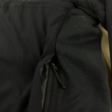 Cargar imagen en el visor de la galería, Chaqueta Arc&#39;Teryx - M