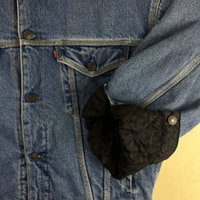 Cargar imagen en el visor de la galería, Chaqueta Reversible Levi&#39;s Vintage - M