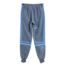 Load image into Gallery viewer, Pantalón Adidas Challenger 00's - S