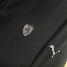 Cargar imagen en el visor de la galería, Chaqueta Ferrari x Puma - M (Slim)
