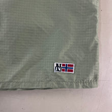 Cargar imagen en el visor de la galería, Pantalón Corto Napapijri Nylon - L