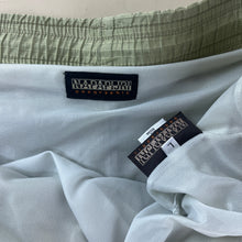 Cargar imagen en el visor de la galería, Pantalón Corto Napapijri Nylon - L