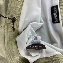 Cargar imagen en el visor de la galería, Pantalón Corto Napapijri Nylon - L