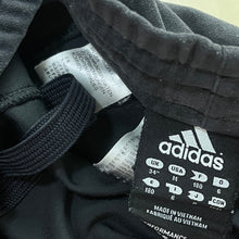 Cargar imagen en el visor de la galería, Pantalón Adidas Challenger - M