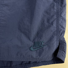 Cargar imagen en el visor de la galería, Pantalón Corto Nike 80&#39;s - L