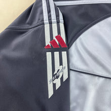 Load image into Gallery viewer, Chaqueta Adidas 3 Stripes - L