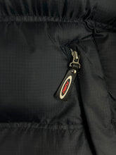 Cargar imagen en el visor de la galería, Plumífero FUBU For Us Bout Us - M