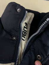 Cargar imagen en el visor de la galería, Plumífero FUBU For Us Bout Us - M