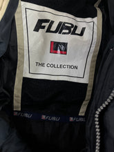 Cargar imagen en el visor de la galería, Plumífero FUBU For Us Bout Us - M